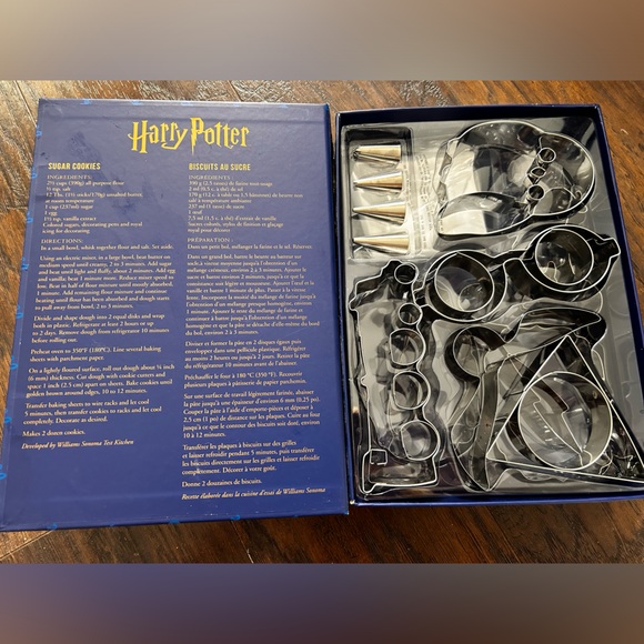 Williams Sonoma Harry Potter Cookie Baking Kit - Picture 2 of 3